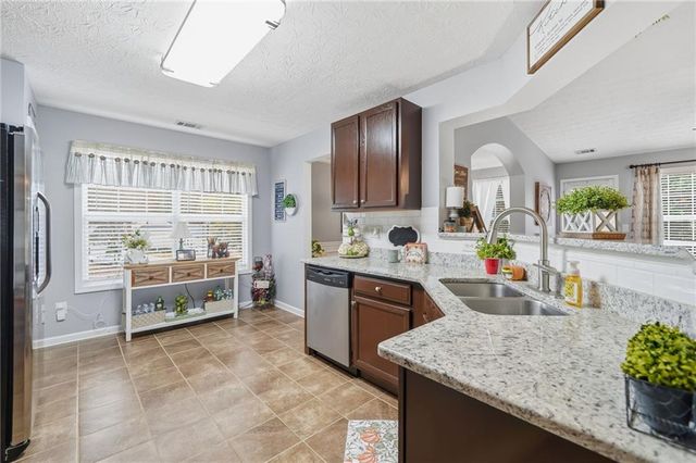 123 Diamond Ridge Avenue, Canton, GA 30114