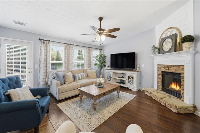 123 Diamond Ridge Avenue, Canton, GA 30114