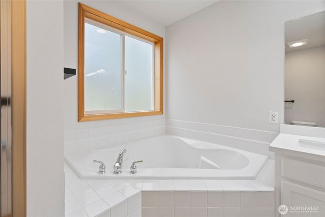 2417 143rd Place SW, Lynnwood, WA 98087