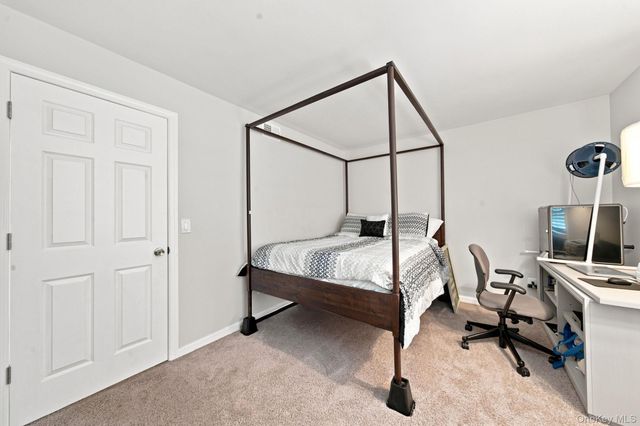 53 Miller Place Road, Miller Place, NY 11764
