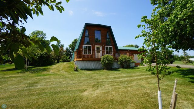 201 North Shore Lane, Devils Lake, ND 58301