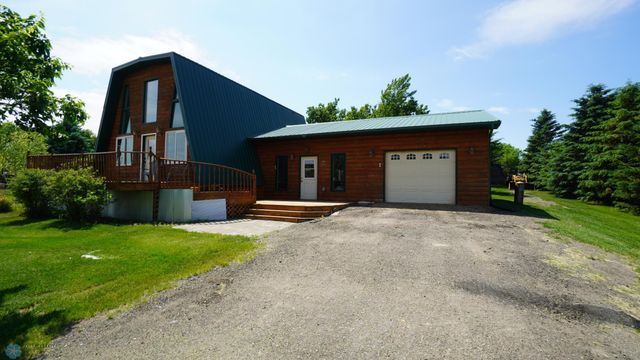 201 North Shore Lane, Devils Lake, ND 58301