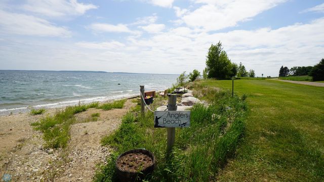 201 North Shore Lane, Devils Lake, ND 58301