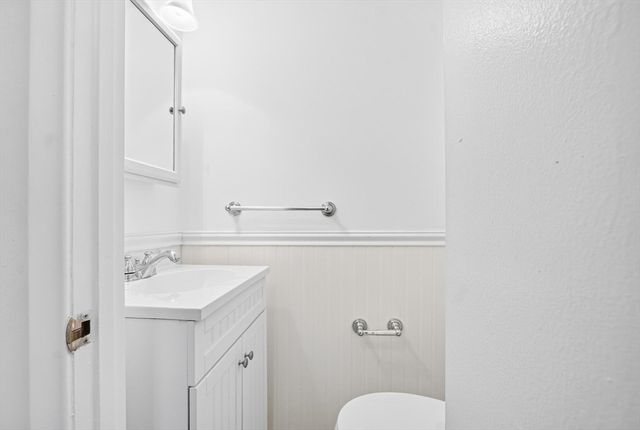 123 Sewall Ave 2K, Brookline, MA 02446