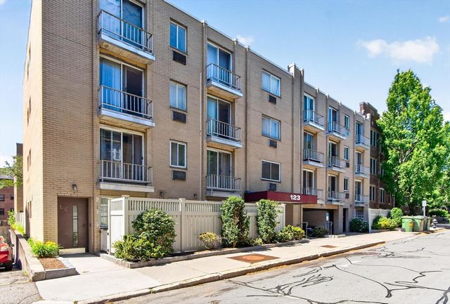 123 Sewall Ave 2K, Brookline, MA 02446