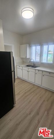 1421 S Westmoreland Avenue 26, Los Angeles, CA 90006