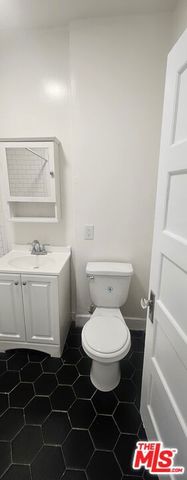 1421 S Westmoreland Avenue 26, Los Angeles, CA 90006
