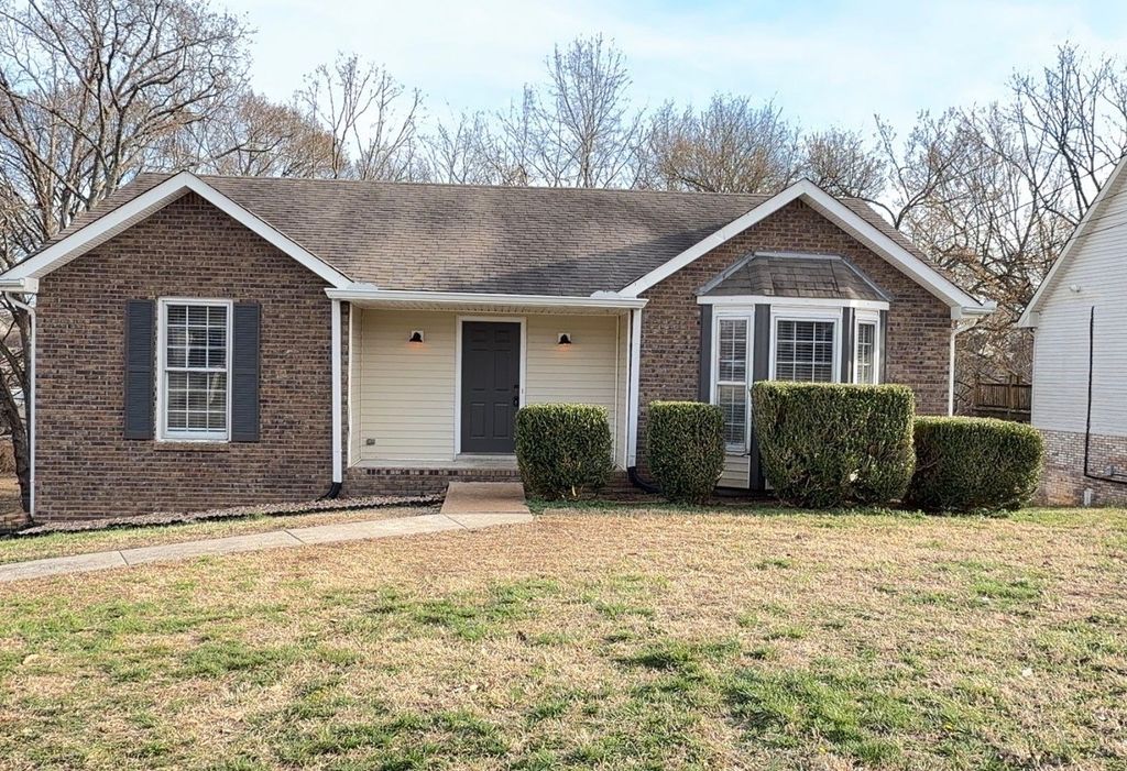 3116 Larson Ln, Clarksville, TN 37043