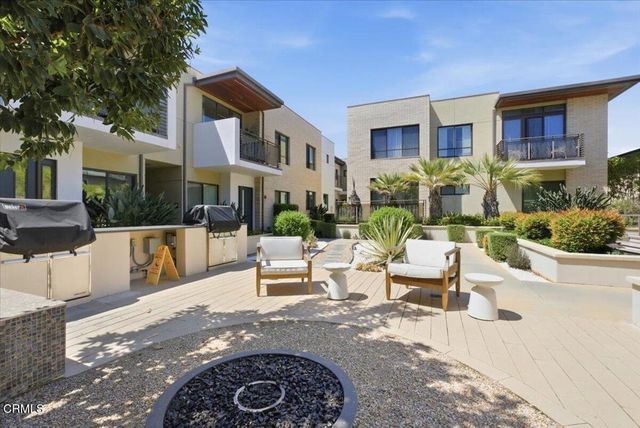 125 Hurlbut Street 205, Pasadena, CA 91105