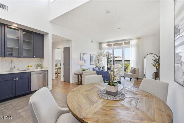 125 Hurlbut Street 205, Pasadena, CA 91105