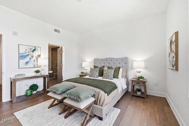 125 Hurlbut Street 205, Pasadena, CA 91105