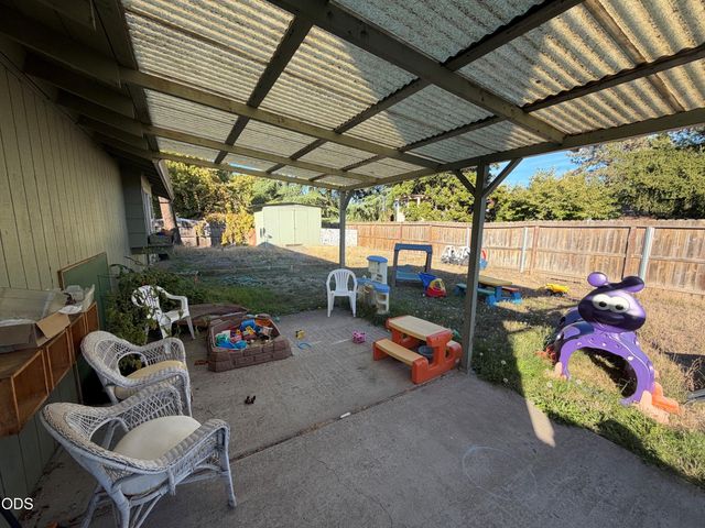 1025 Edwina Avenue, Central Point, OR 97502
