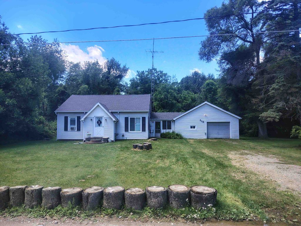 210 Doepker Road, Owosso, MI 48867