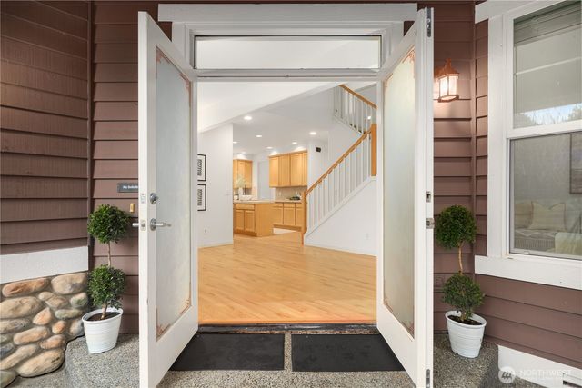 10424 124th Avenue NE, Kirkland, WA 98033