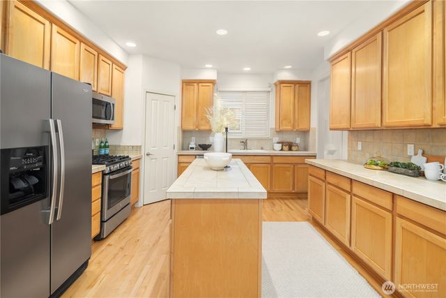 10424 124th Avenue NE, Kirkland, WA 98033