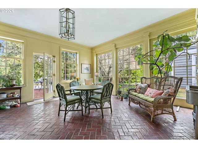 3707 Sw 52ND Pl 7, Portland, OR 97221