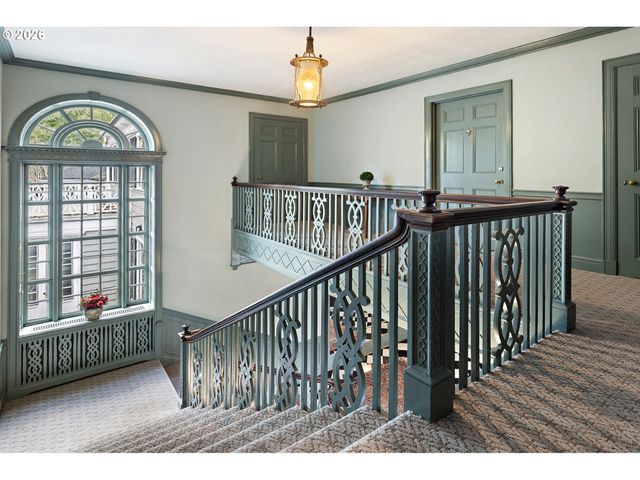 3707 Sw 52ND Pl 7, Portland, OR 97221