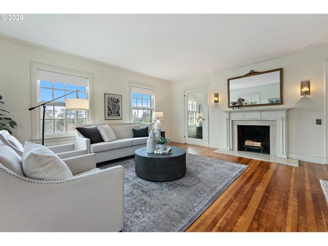 3707 Sw 52ND Pl 7, Portland, OR 97221