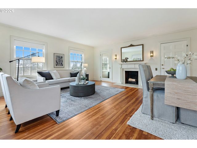 3707 Sw 52ND Pl 7, Portland, OR 97221