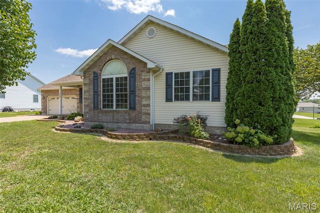 728 John David Drive, Farmington, MO 63640