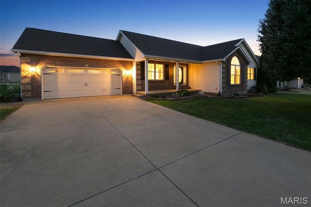 728 John David Drive, Farmington, MO 63640