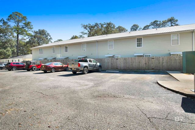 400 E 24th Avenue 6, Gulf Shores, AL 36542