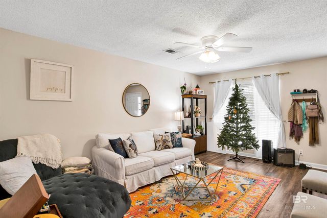 400 E 24th Avenue 6, Gulf Shores, AL 36542