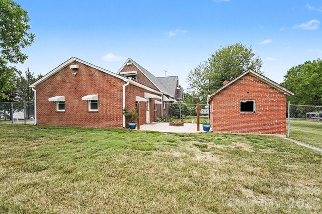 1951 US HWY 158 Highway, Mocksville, NC 27028