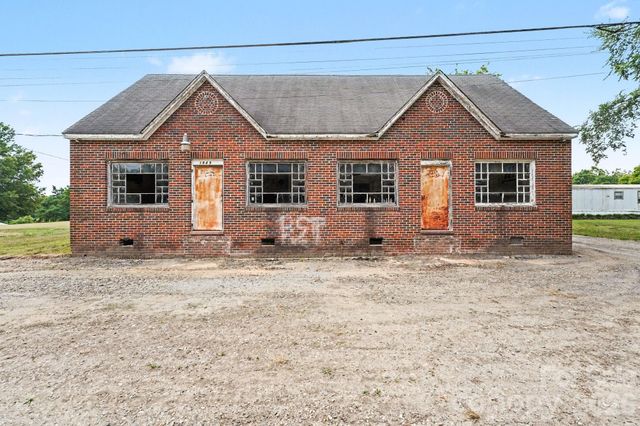 1951 US HWY 158 Highway, Mocksville, NC 27028