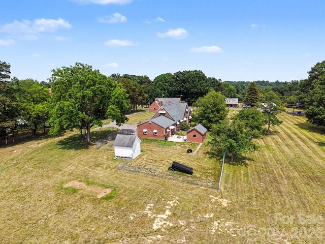 1951 US HWY 158 Highway, Mocksville, NC 27028