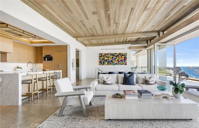 1231 Dolphin, Corona Del Mar, CA 92625