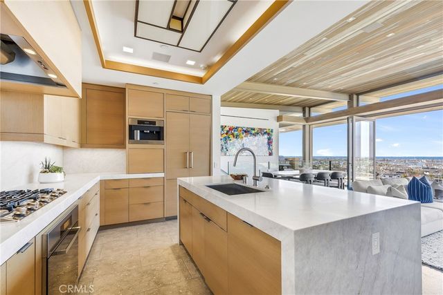 1231 Dolphin, Corona Del Mar, CA 92625