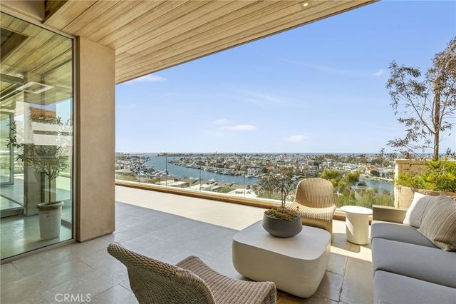 1231 Dolphin, Corona Del Mar, CA 92625