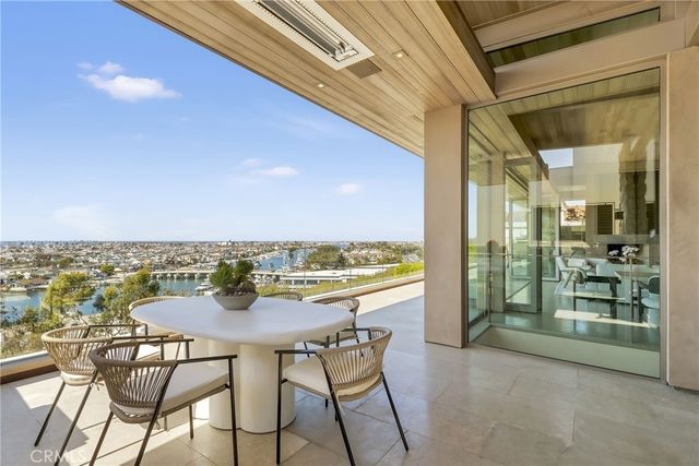 1231 Dolphin, Corona Del Mar, CA 92625