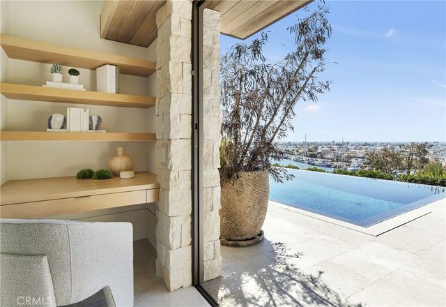 1231 Dolphin, Corona Del Mar, CA 92625