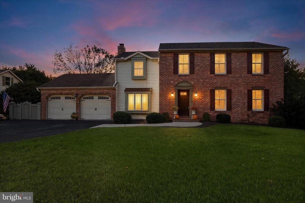 665 WOODSIDE RD, York, PA 17406