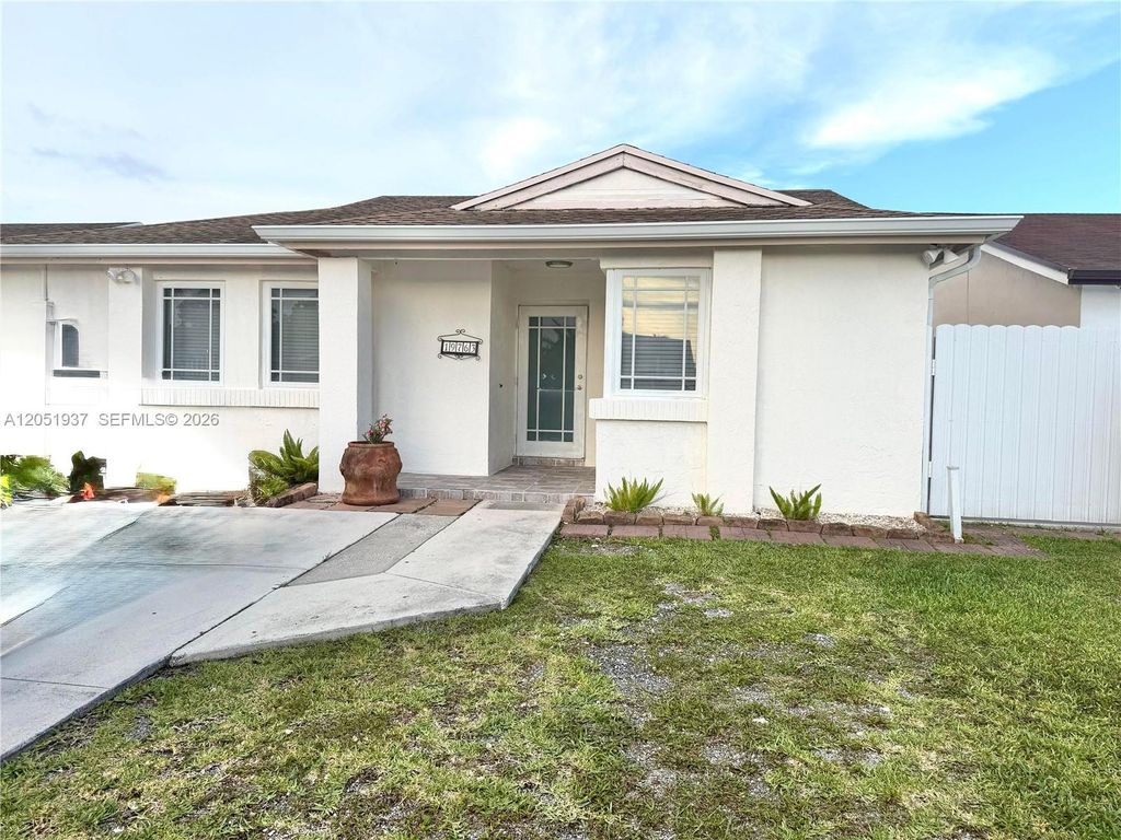 19763 SW 124th Avenue, Miami, FL 33177