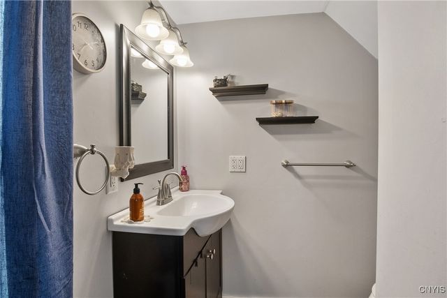 1465 County Route 12, Hastings, NY 13036