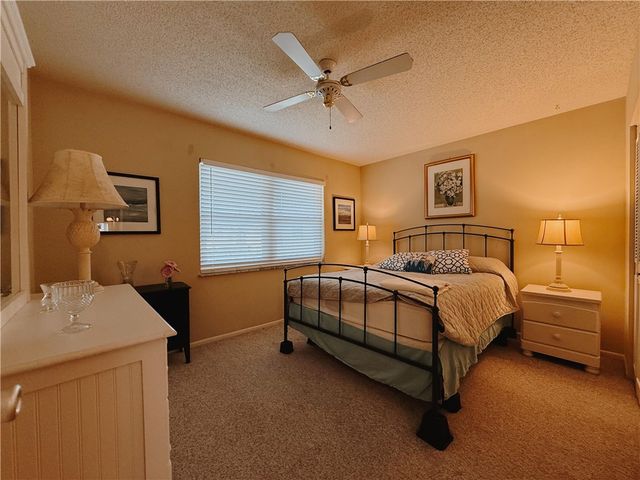 106 Spring Lake Court 201, Vero Beach, FL 32962
