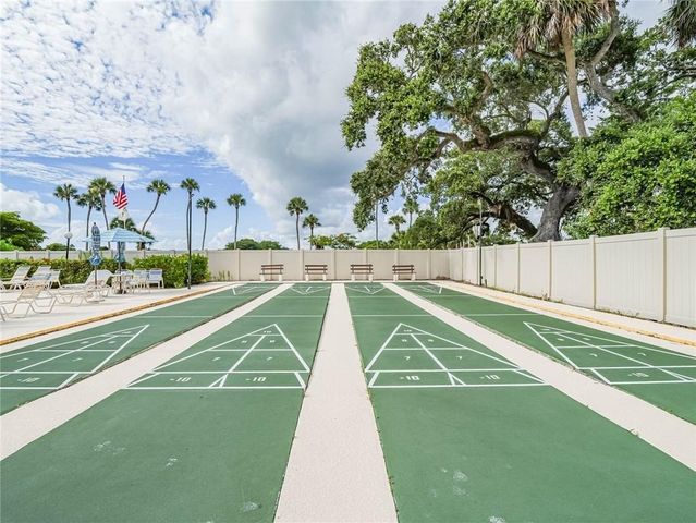 106 Spring Lake Court 201, Vero Beach, FL 32962