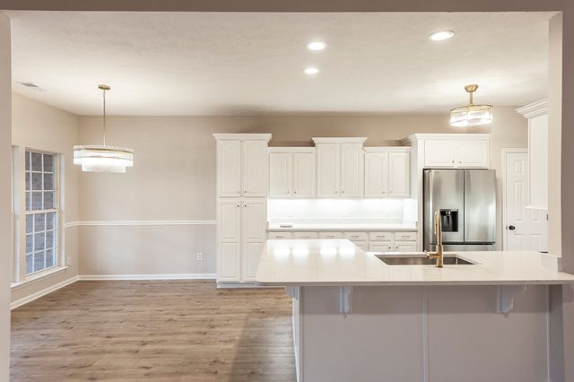 1021 Pittman Dr, Gallatin, TN 37066