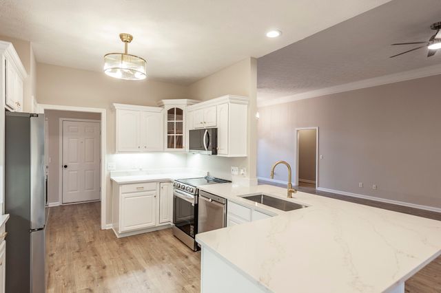 1021 Pittman Dr, Gallatin, TN 37066