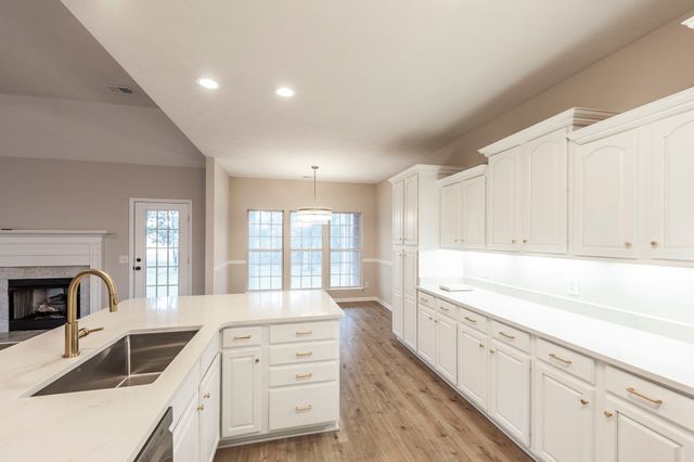 1021 Pittman Dr, Gallatin, TN 37066