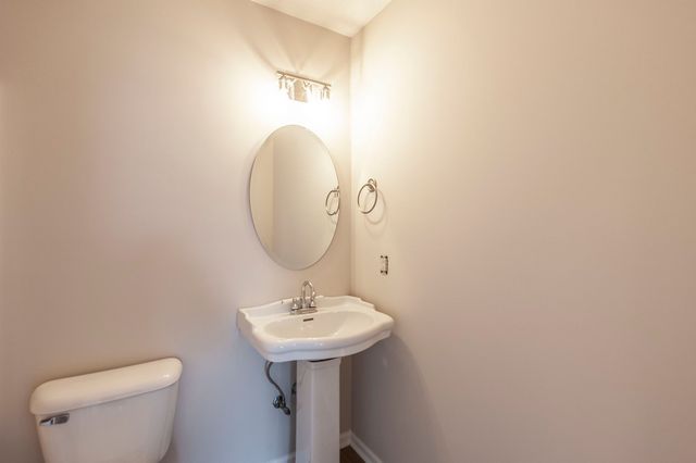 1021 Pittman Dr, Gallatin, TN 37066