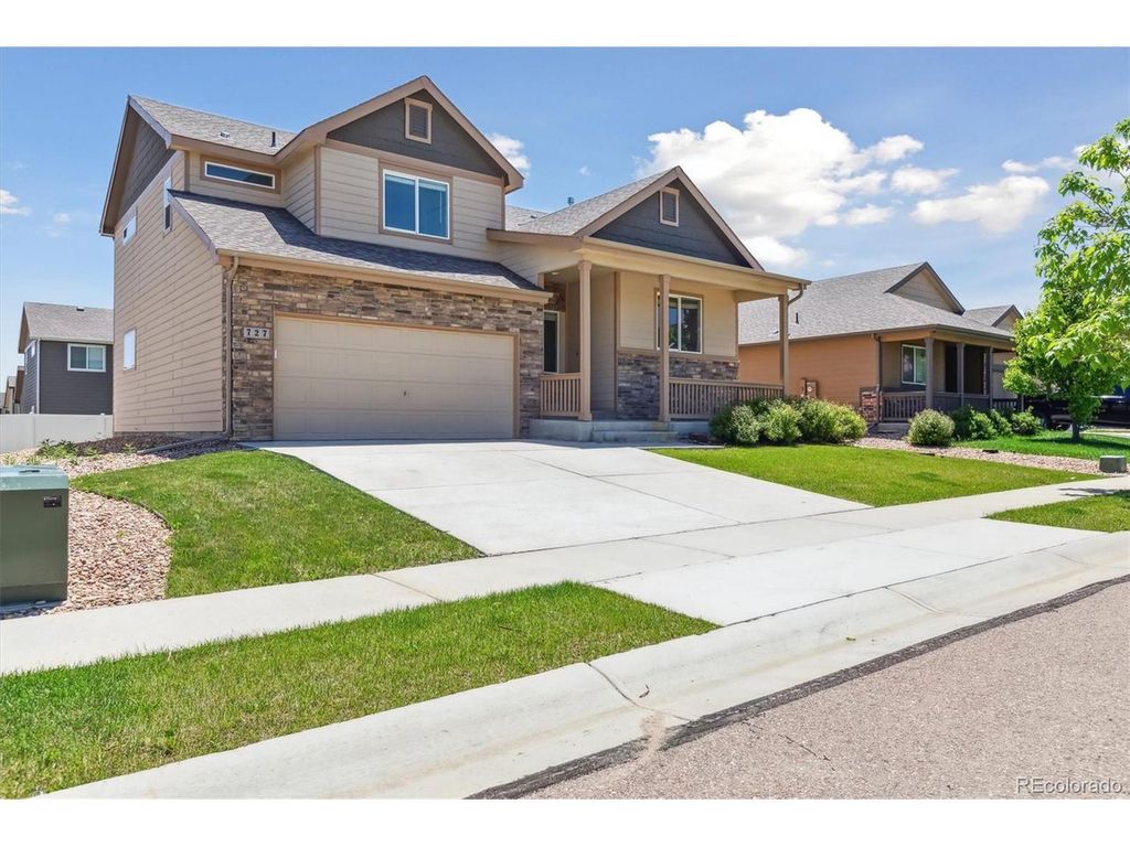 727 Elk Mountain Dr, Severance, CO 80550