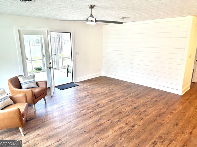 75 Mikes Lane, Sharpsburg, GA 30277