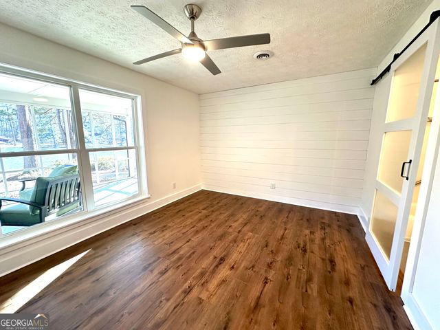 75 Mikes Lane, Sharpsburg, GA 30277