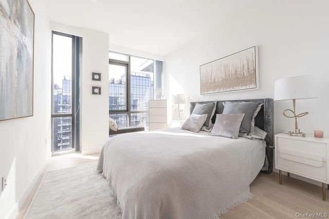 33-66 Farrington Street 13J, Flushing, NY 11354