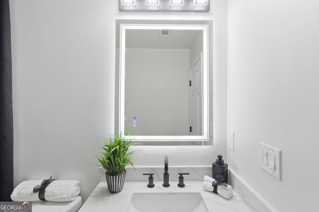 1124 Creatwood Place SE, Smyrna, GA 30080