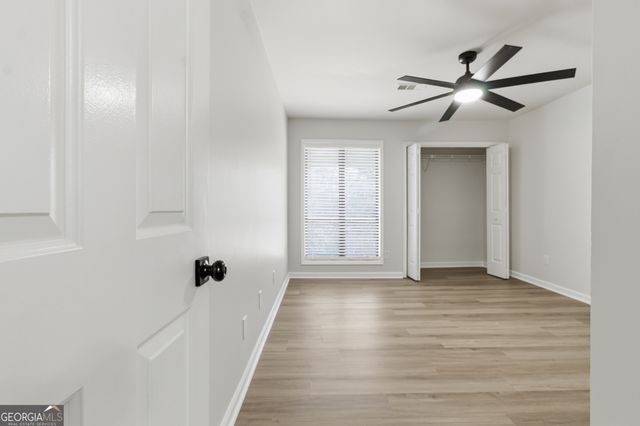 1124 Creatwood Place SE, Smyrna, GA 30080